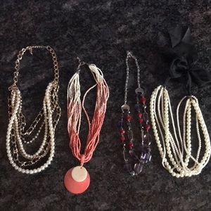 Set of 4 necklaces